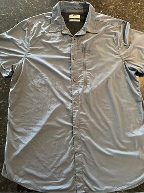 Fjallraven Men's Slate Blue Short-Sleeve Button-Down Shirt with Zip Chest Pocket